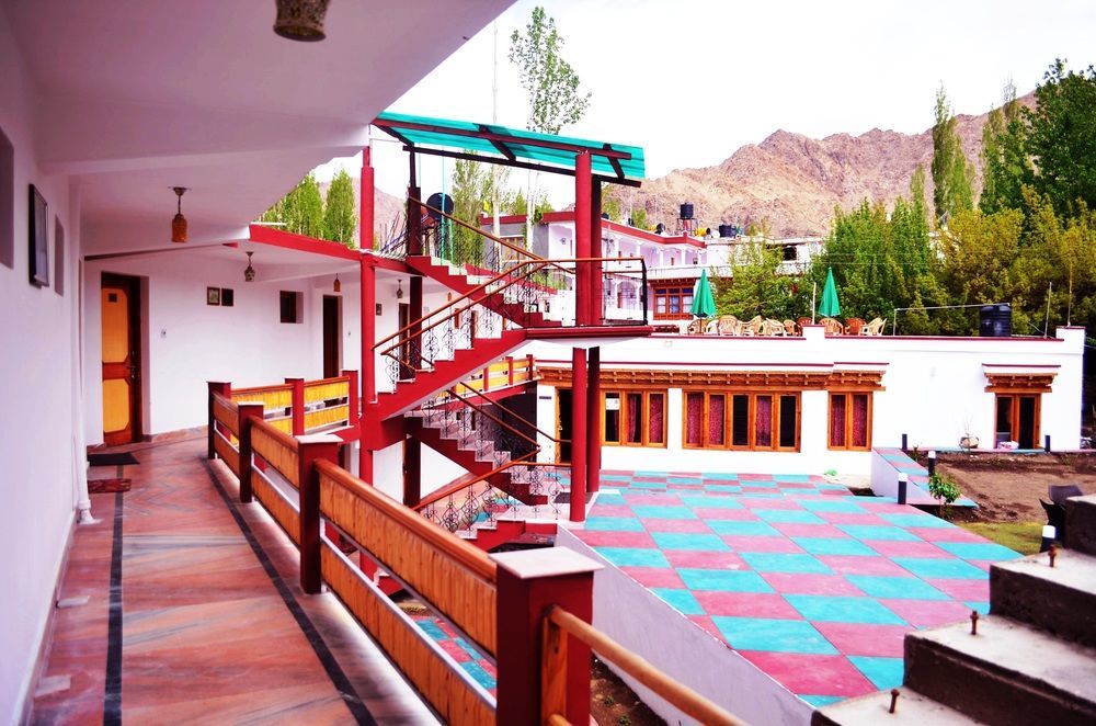Beyond Stay - Kanika Himalayan View Leh Kültér fotó